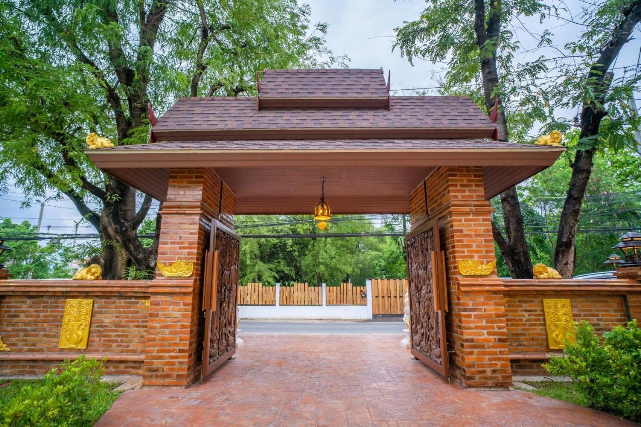 Siri Nakornpink Chiang Mai Hotel Sha Plus Esterno foto