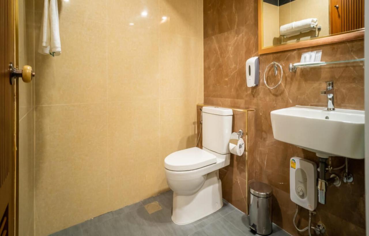 Siri Nakornpink Chiang Mai Hotel Sha Plus Esterno foto